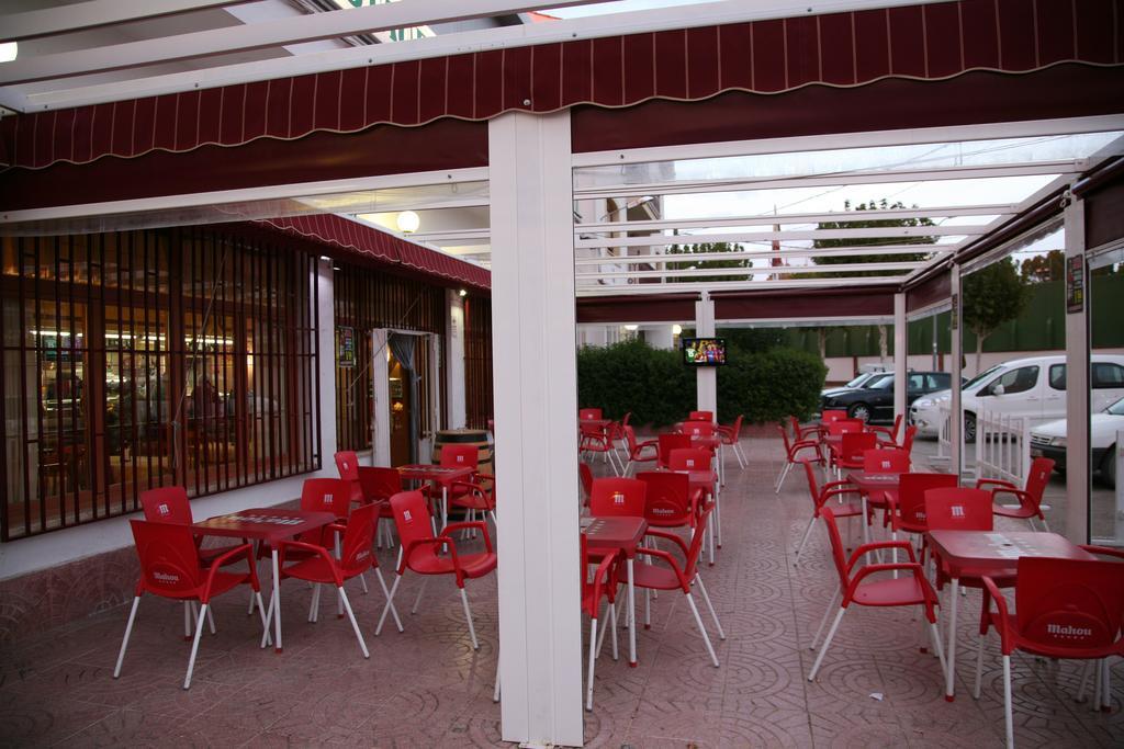 Hostal Santa Barbara Socuéllamos エクステリア 写真