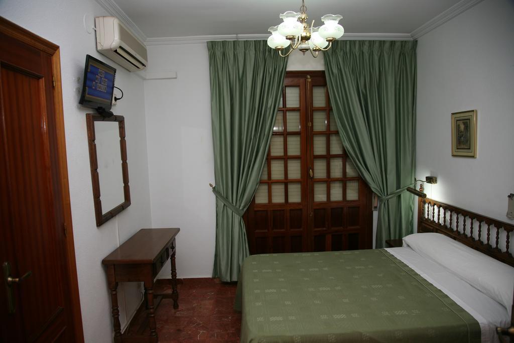 Hostal Santa Barbara Socuéllamos エクステリア 写真