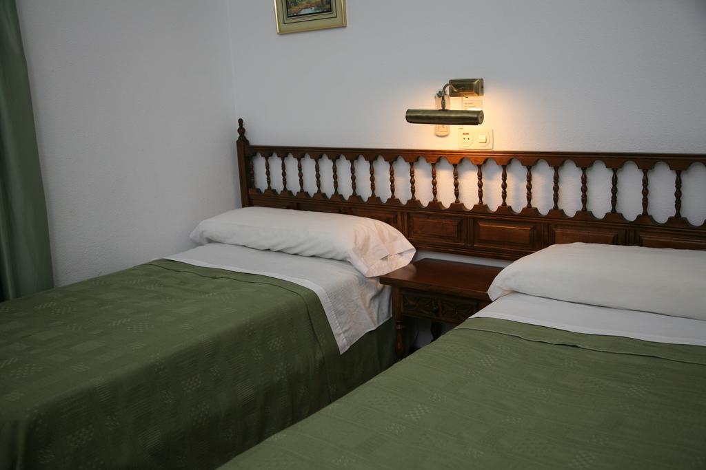 Hostal Santa Barbara Socuéllamos エクステリア 写真